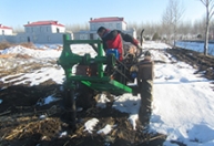 廠家直銷 可配多款鉆頭地鉆 壟上冬季側挖鉆坑機 馬力挖坑機